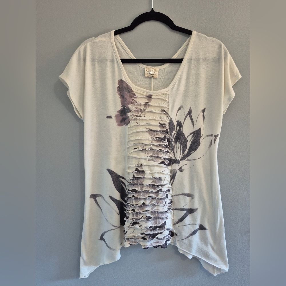 Women's White Floral Ruffle Front Short Sleeve Tee